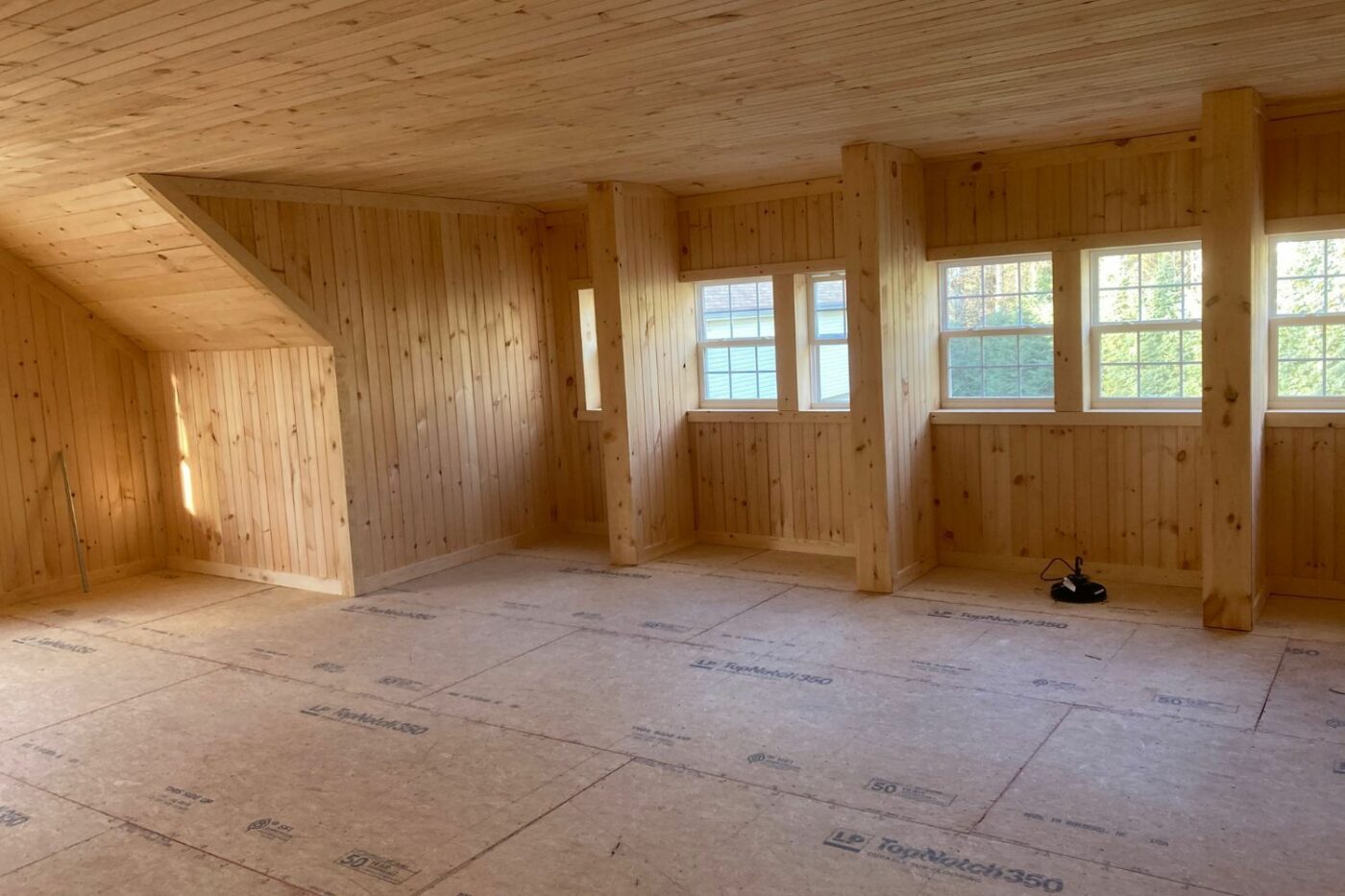 30x33 Pole Barns for Cabins