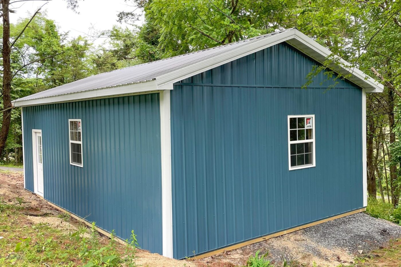 32×20 Blue Pole Barn Garage in Saylorsburg PA
