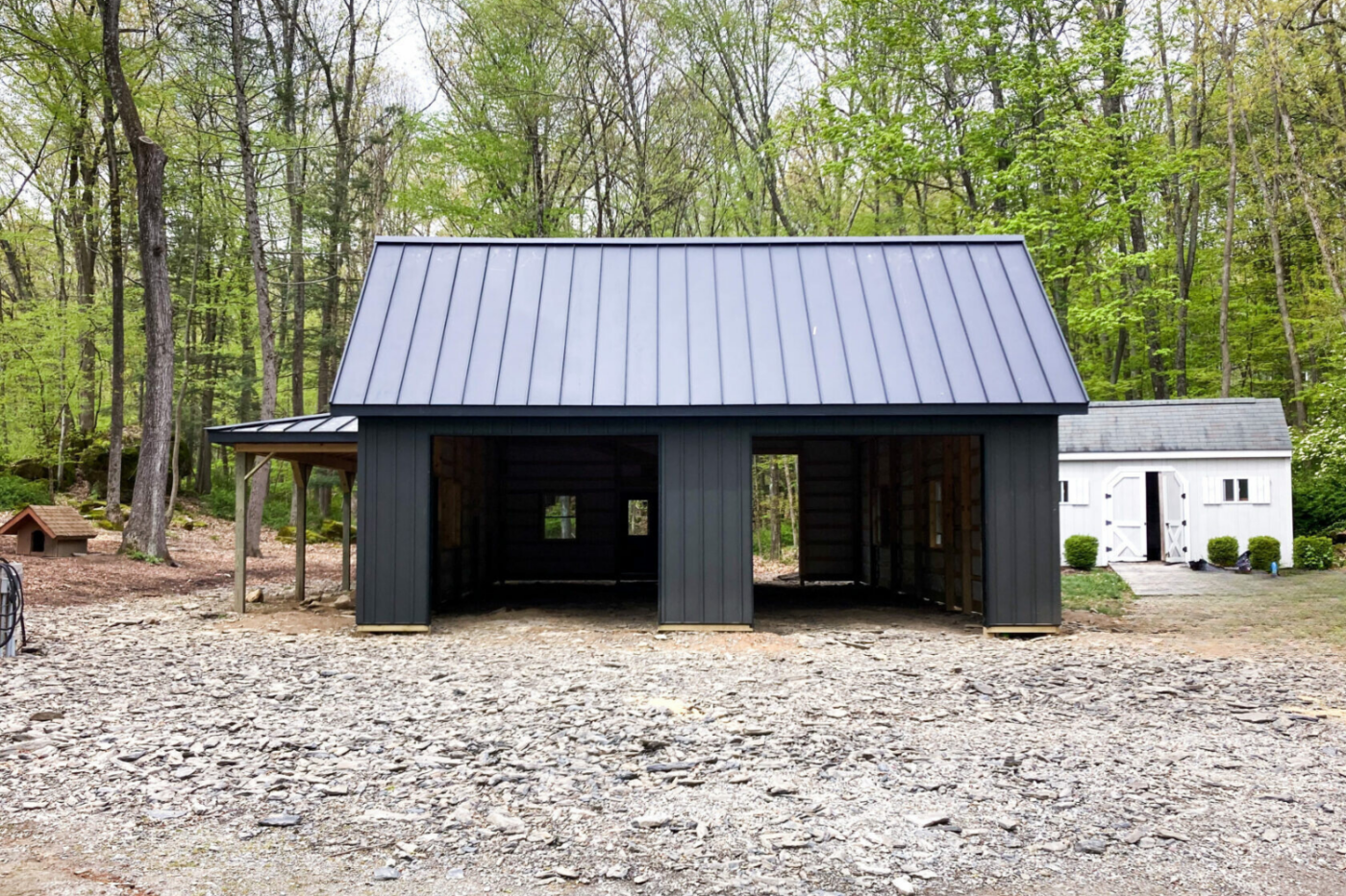 30x50 black pole barn garage in newton nj